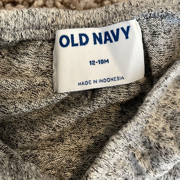 NWT- Old Navy comfy grey top 12-18 months - Picture 3 of 5